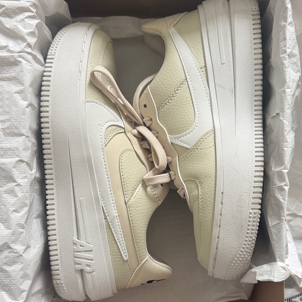 Nike AF1 PLT.AF.ORM in White and Black